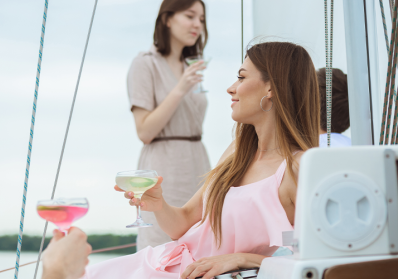 From Biscayne Bay to the Bahamas: The Ultimate Miami Yacht Day-Trip Guide blog image